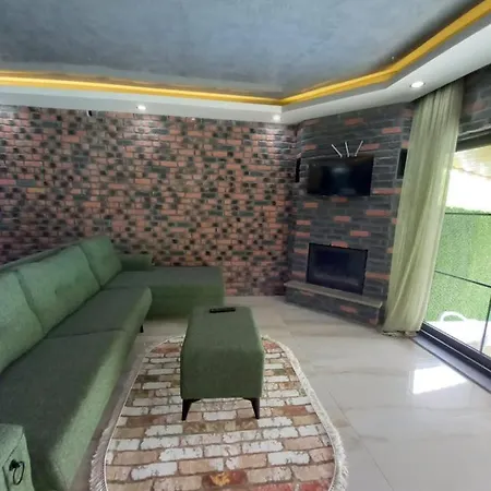 Charming Villa With Pool And Jacuzzi Surrounded By Nature In Sapanca Willa