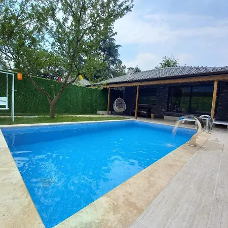 Charming Villa With Pool And Jacuzzi Surrounded By Nature In Sapanca Willa